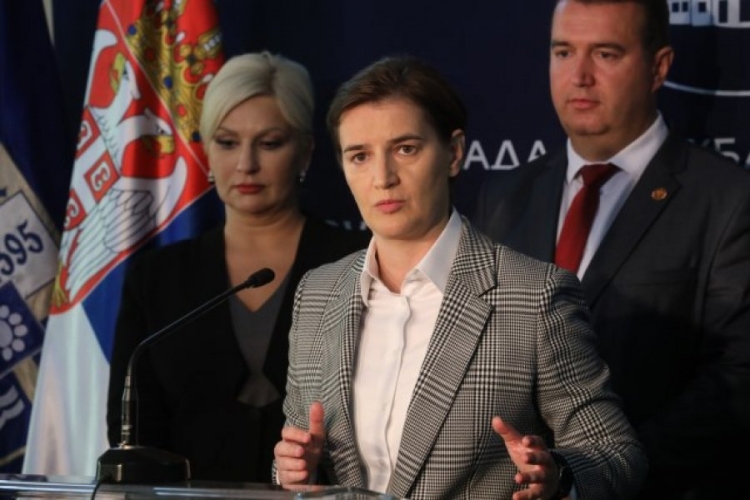 Kryeministrja serbe mesazh zyrtarëve të Kosovës: Harrojeni korrigjimin e kufijve