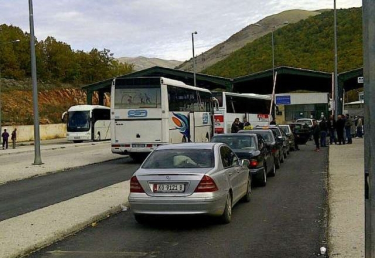 Nuk kontrolluan mjetin me 60 kg drogë, arrestohen 2 policë të pikës kufitare Kapshticë