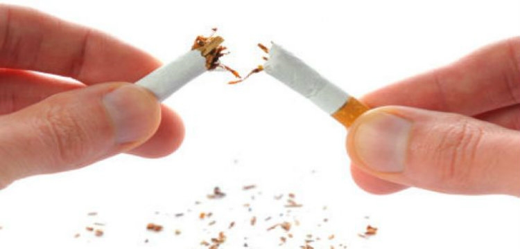 Keni lënë duhanin/ Ja ushqimet që pastrojnë trupin nga nikotina