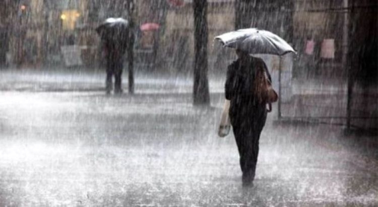 Moti i keq, stuhi me shi e breshër në qytetin e Durrësit