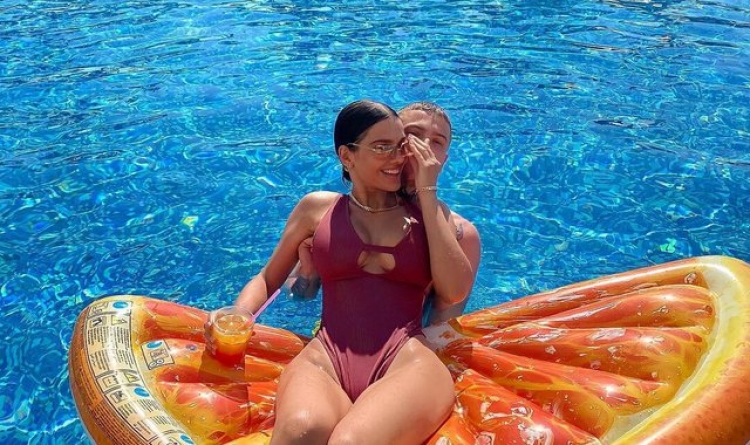 'Burrin e ke në burg', postoi foto provokuese pas arrestimit të Feros, Arbenita sulmohet nga ndjekësit