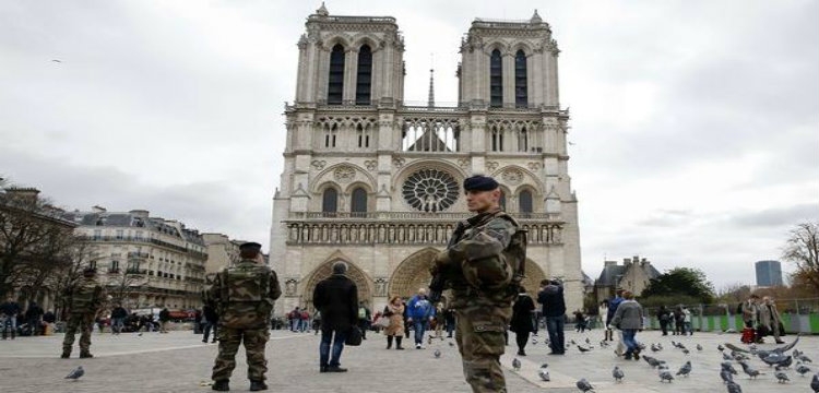 Paris, arrestohet për terrorizëm. Në makinë iu gjetën 7 bombola gazi