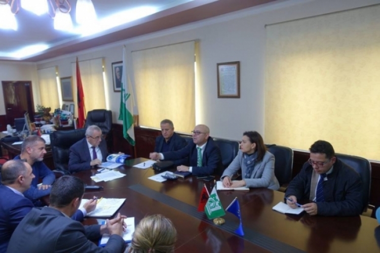 Qazim Sejdini akuza qeverisë: “Subjektet private po na ndotin tek Metalurgjiku, merrni masa”