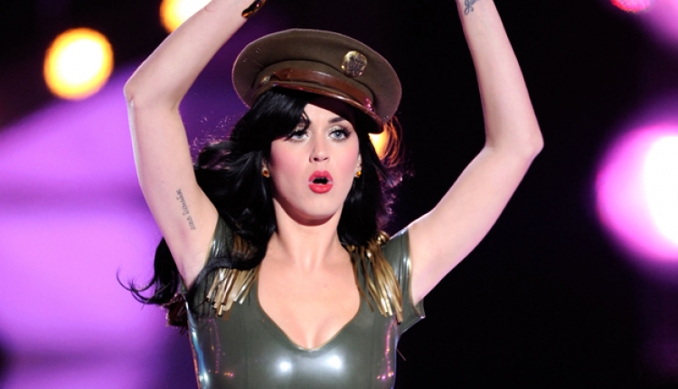 Katy Perry i bën surprizën e papritur fanses së sëmurë [FOTO]