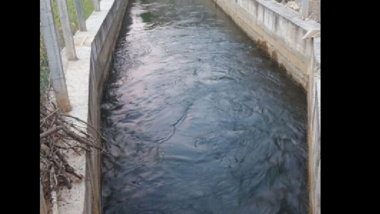 Durrës, një fëmijë rreth 12 vjeç është gjetur i mbytur në një kanal uji mesditën e sotme