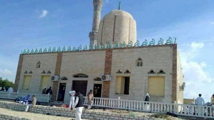 Egjipt, atentat terrorist në një xhami qindra të vrarë e të plagosur
