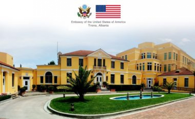Njoftim i rëndësishëm nga Ambasada Amerikane: Ja si të aplikoni për të fituar bursa...