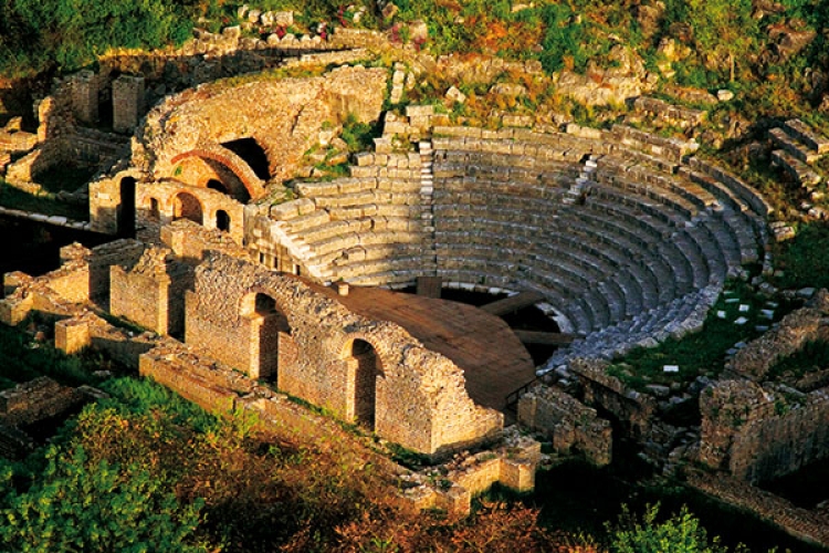 Tani mund të ndërtosh dhe pranë objekteve të kulturës