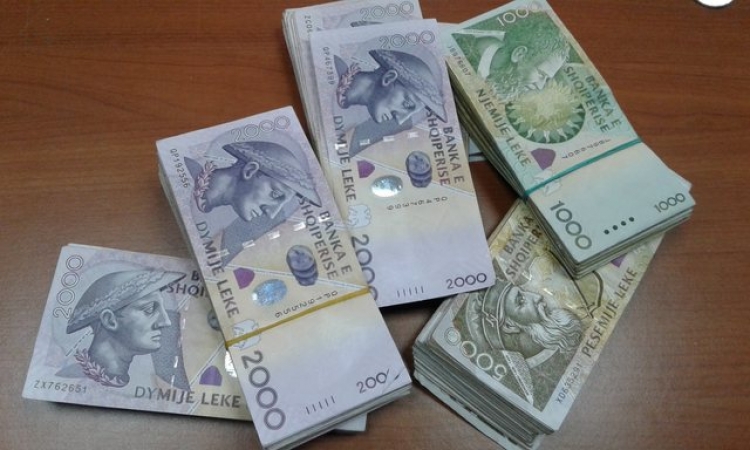 INSTAT raporton më pak para për pagat në Shqipëri