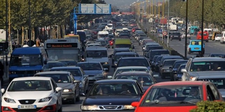 Sërish PUNIME në autostradën Tiranë-Durrës/ Ja si do devijohet rruga