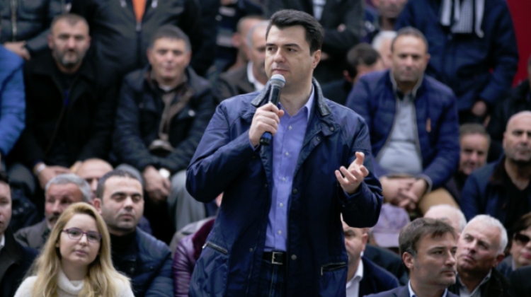 Basha falenderon qytetarët dhe paralajmëron: Nuk tërhiqemi, nëse s’ka dialog politik…