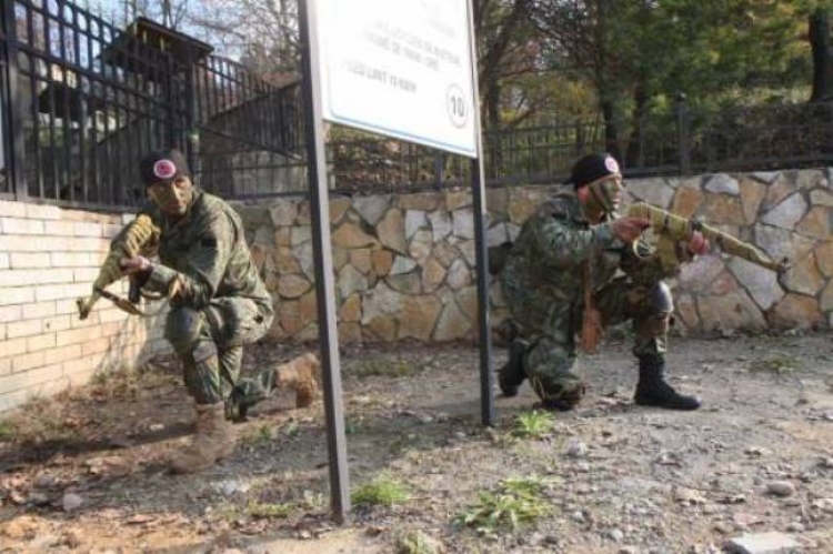 Qeveria amerikane i dhuron Forcave të Armatosura të Shqipërisë 12 mjete të blinduara