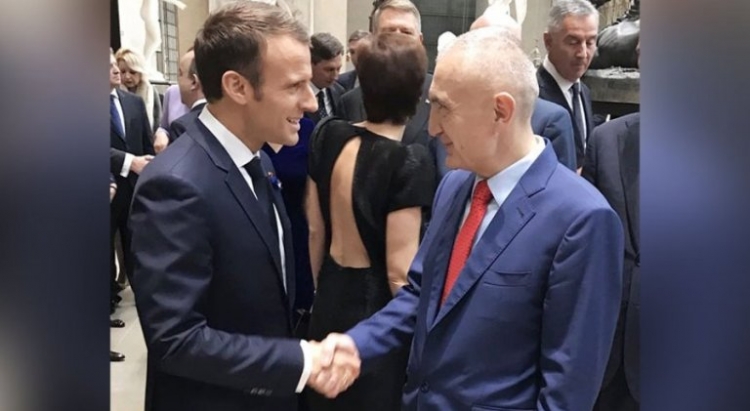 Ilir Meta takohet me presidentin francez Macron, zbuloni për çfarë diskutuan! [FOTO]