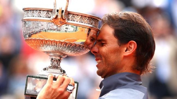 Nadal shpallet kampion në Paris, vetëm dy tituj larg Federer