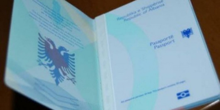 Burri i ish-zv/ministres së Brendshme, Elona Gjebrea i dënuar me burg për falsifikim