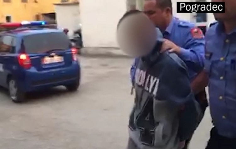 Pogradec, 18 vjeçari ekzekuton me kallashnikov bashkëmoshatarin brenda lokalit [VIDEO]