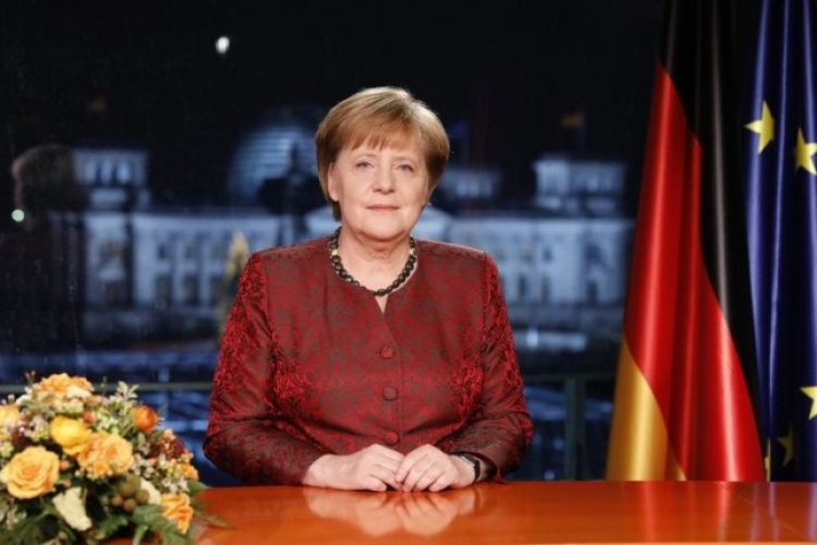 Triumfon sërish Angela Merkel, Bundestagu e voton me 364 vota