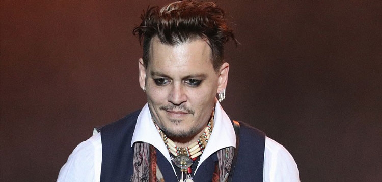 Pas divorcit, edhe karriera i kthen kurrizin Johnny Depp