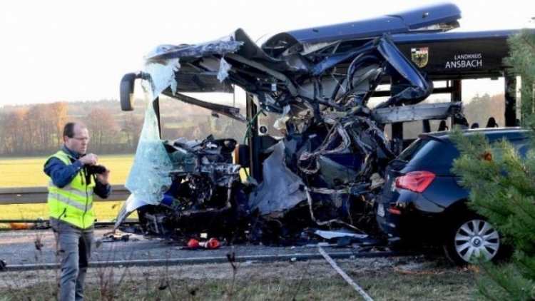 Aksidentohet autobusi me studentë dhe profesorë! Bilanc tragjik me 23 të vdekur