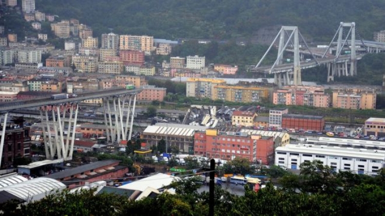 Shembja e urës në Genova, dhjetëra viktima e të plagosur [VIDEO]