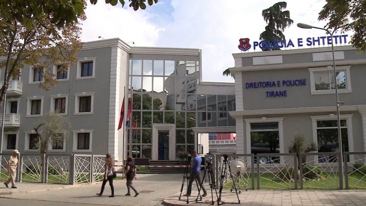 Adoleshenti tortura të moshuarës në banesë, pasi e masakroi i ka vjedhur edhe celularin bashkë me bizhuteritë