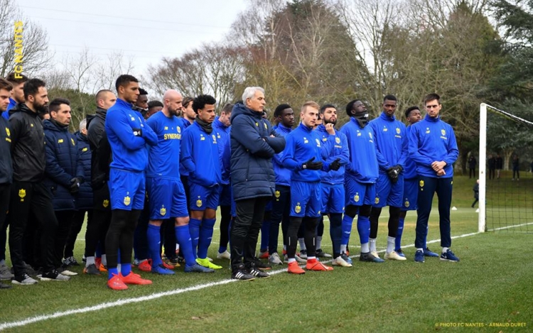 Shpresat sa vijnë e humbin për gjetjen e Emiliano Sala, ''të trullosur e shpërqendruar'' ish-ekipi bën gjestin në nder të tij