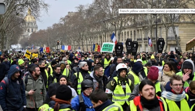 Vazhdojnë protestat në Francë, jelekverdhët nuk ndalen