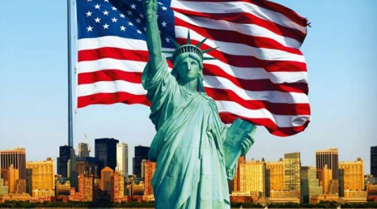 Ëndërroni të shkoni në Amerikë? Ambasada amerikane ju ofron këtë mundësi të artë, shfrytëzojeni! [FOTO]