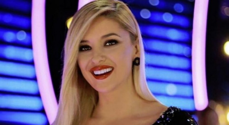 Alketa Vejsiu hap zemrën: Isha e varfër nuk mbyllja dot muajin [FOTO]