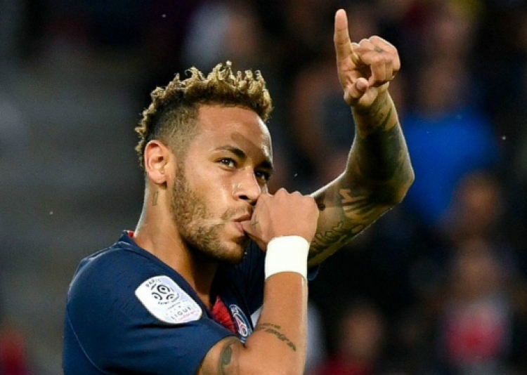 Barcelona reagon për një transferim të mundshëm të Neymarit