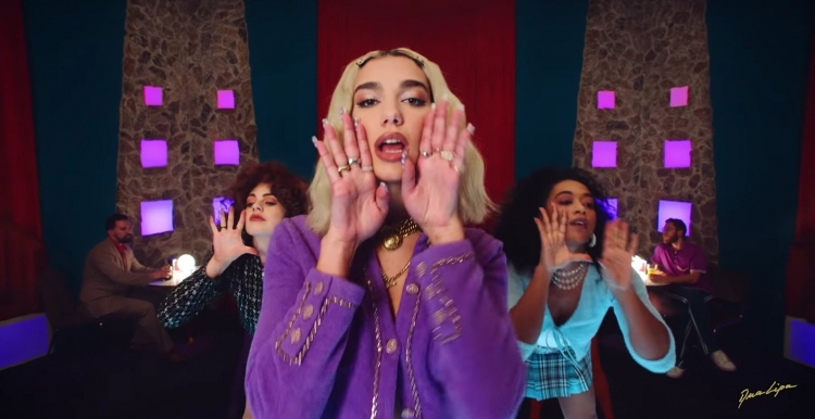 WOW! Dua Lipa ua bëri '8 me 2' yjeve botërorë me super suksesin e radhës [FOTO]