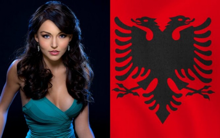 Aktorja e njohur “Teresa” ndjek këtë shqiptare në Instagram [FOTO]