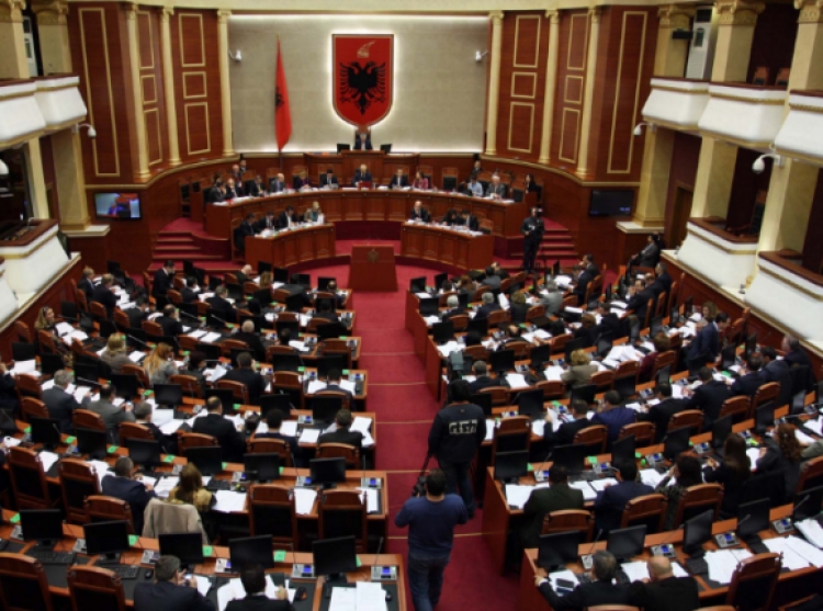 Ja cilët janë 25 deputetët me të ardhura më të larta në Shqipëri...