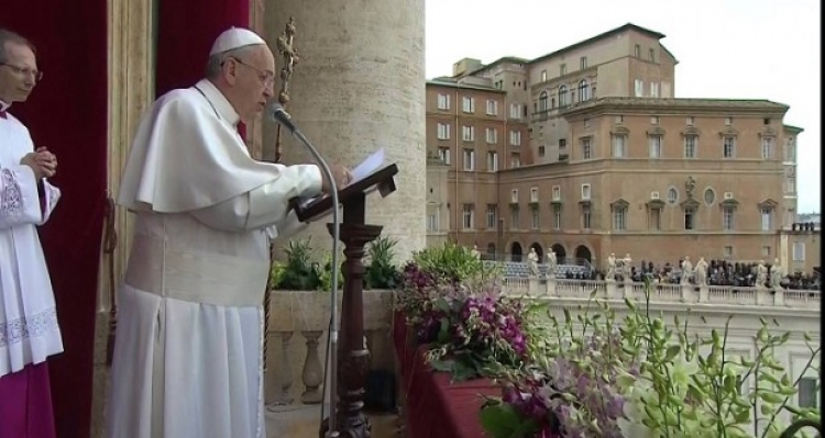 Papa Françesku uron Pashkët nga sheshi i Shën Pjetrit,Vatikan