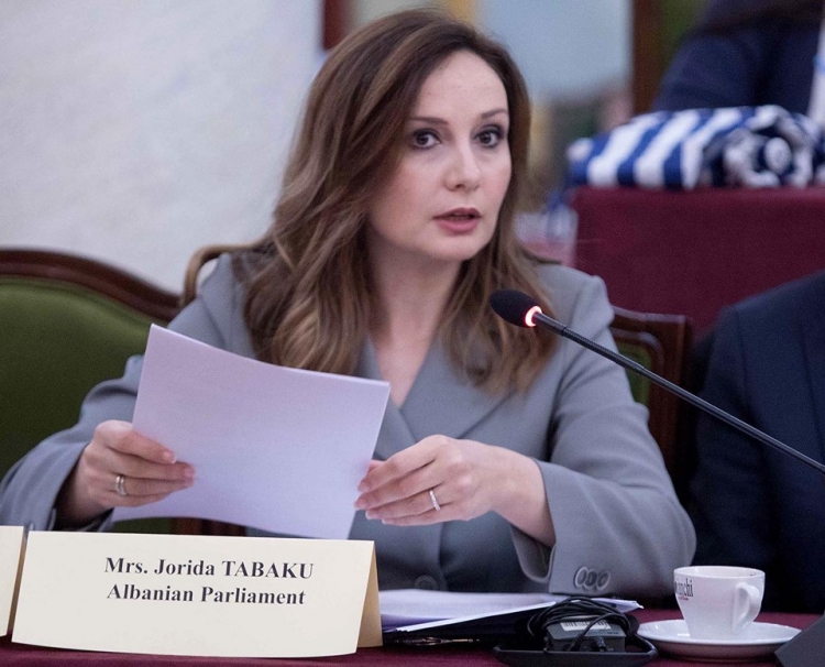 Tabaku: Shqipëria nën monitorim të rreptë për pastrimin e parave të pista
