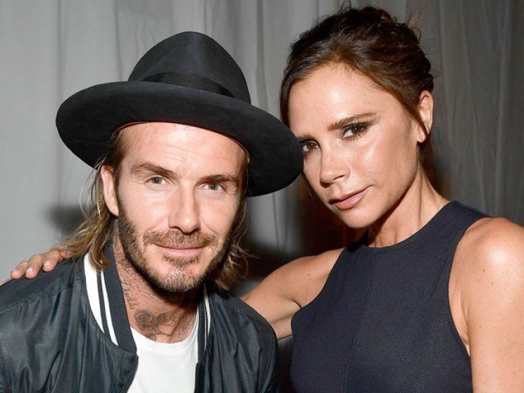 Victoria Beckham rrëfen sekretin e jetëgjatësisë së martesës me David: Injorojmë…