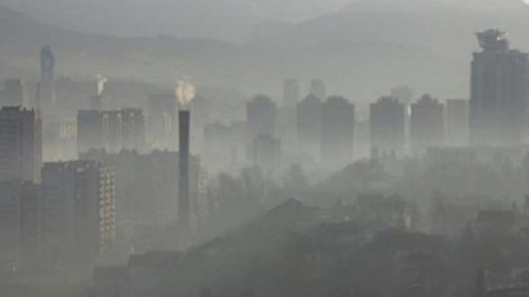 Ballkani ‘’mbulohet’’ nga një tym i rrezikshëm toksik