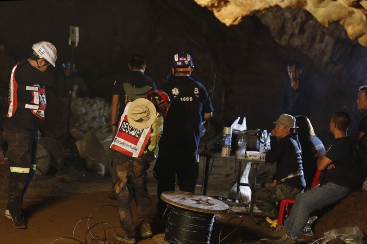 Tajlanda, në garë me kohën për të shpëtuar ekipin e futbollit të bllokuar prej 4 ditësh në shpellë