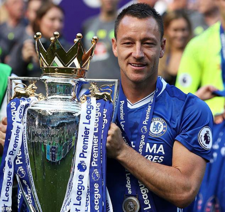 Legjenda e futbollit, John Terry i jep lamtumirën futbollit