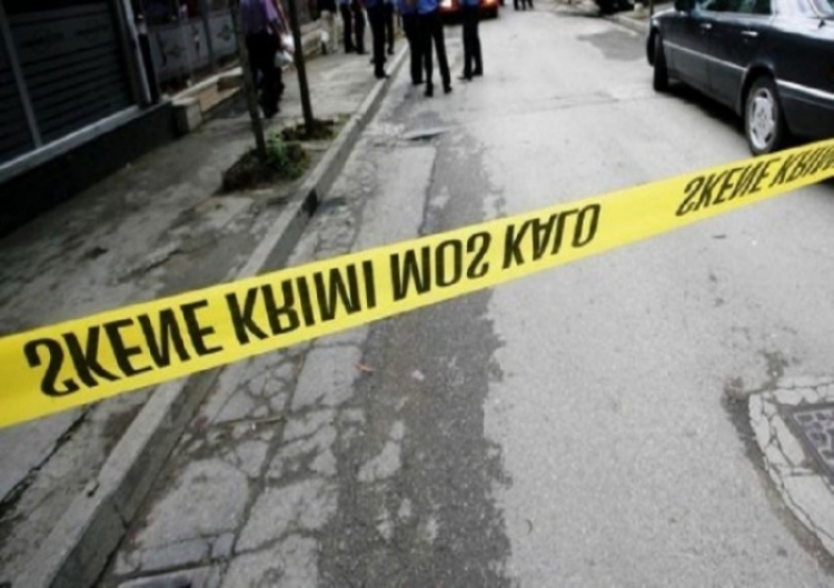 Vlorë, iu ikën mjekëve nga duart, hidhet nga kati i tretë shtetasi 50-vjeçar, me iniciale M.K