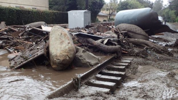 13 të vdekur nga përmbytjet në Kaliforni