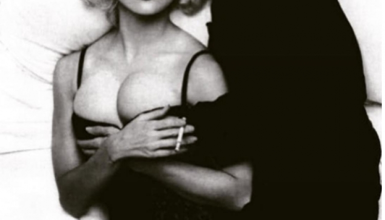 Dalin në ankand fotot nudo e aktores së njohur [FOTO]