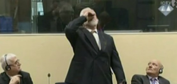 72-vjeçari ish-komandant kroat të Bosnjës, Slobodan Praljak ka pirë helm gjatë seancës gjyqësore në Hagë