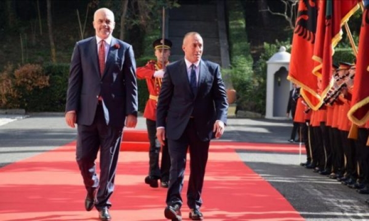 Haradinaj i kthen përgjigje Ramës: Shqiptarëve ua kam borxh të vërtetën