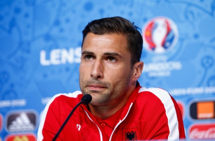 Ish-kapiteni i kombëtares shqiptare të futbollit Lorik Cana, emërohet ambasador i Grassroots për Shqipërinë