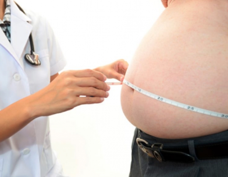 Të rinjtë më të riskuar nga kancerit, shkak…obeziteti