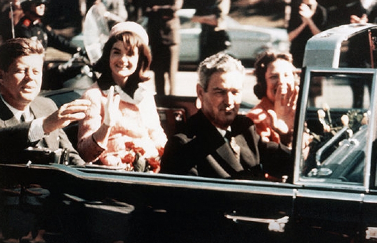 Vrasja e John Kennedy, eksperti: Presidentin e vrau një bos i frikshëm i mafias [EMRI]