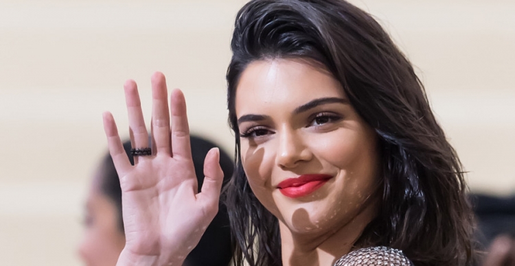 Gjithë interneti u kthye kundër saj, shihni si është sot Kendall Jenner [FOTO]