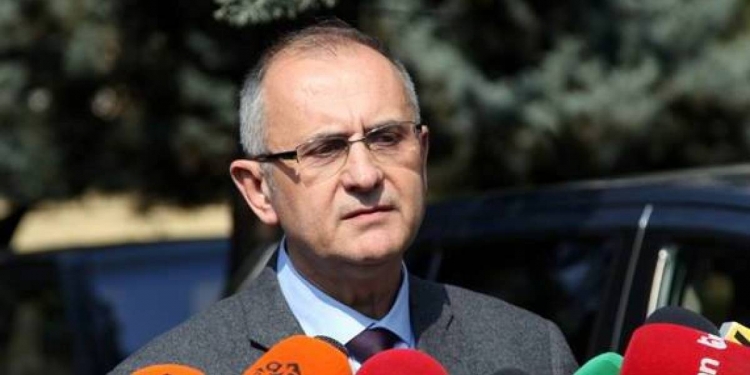 Petrit Vasili nis mëngjesin me një mesazh të rëndësishëm