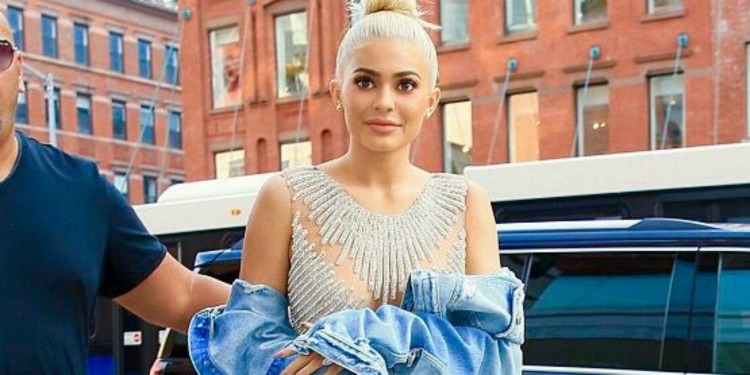 Kylie Jenner thyen një tjetër rekord të Instagramit  me këtë video [FOTOVIDEO]